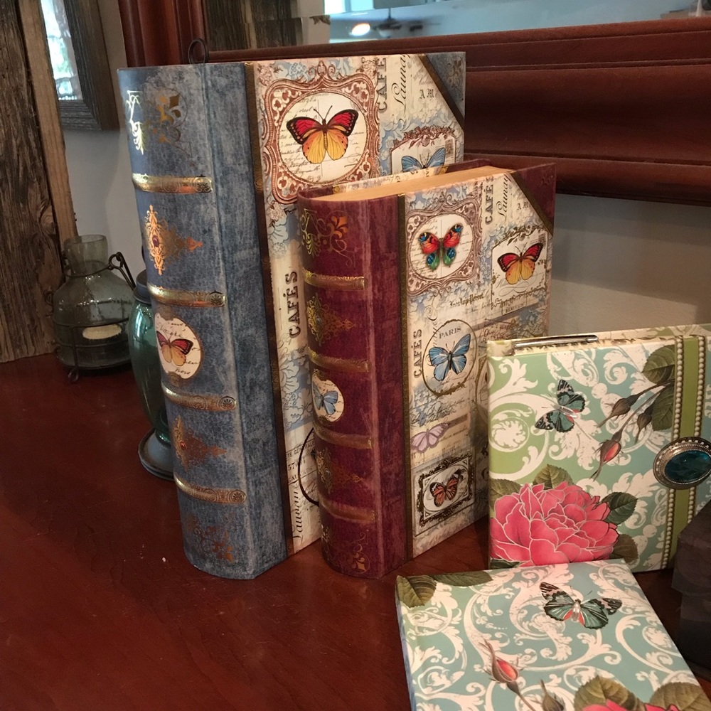 Distressed Finish Book-style Storage Boxes - Blue